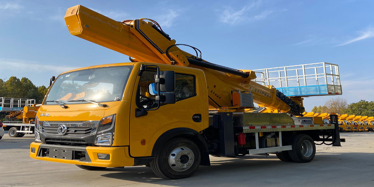 Dongfeng Dolica GK35 Aerial Work Platform Vehicle