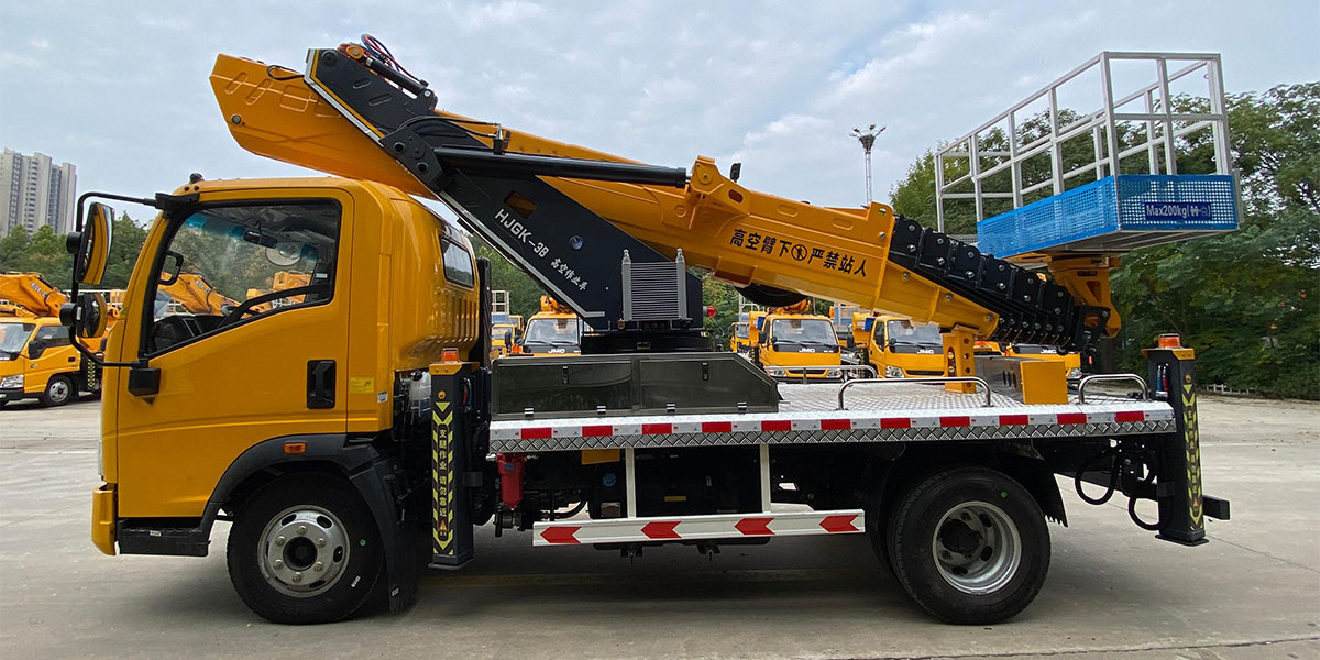 Camión plataforma de trabajo aéreo Sinotruk Howo GK38