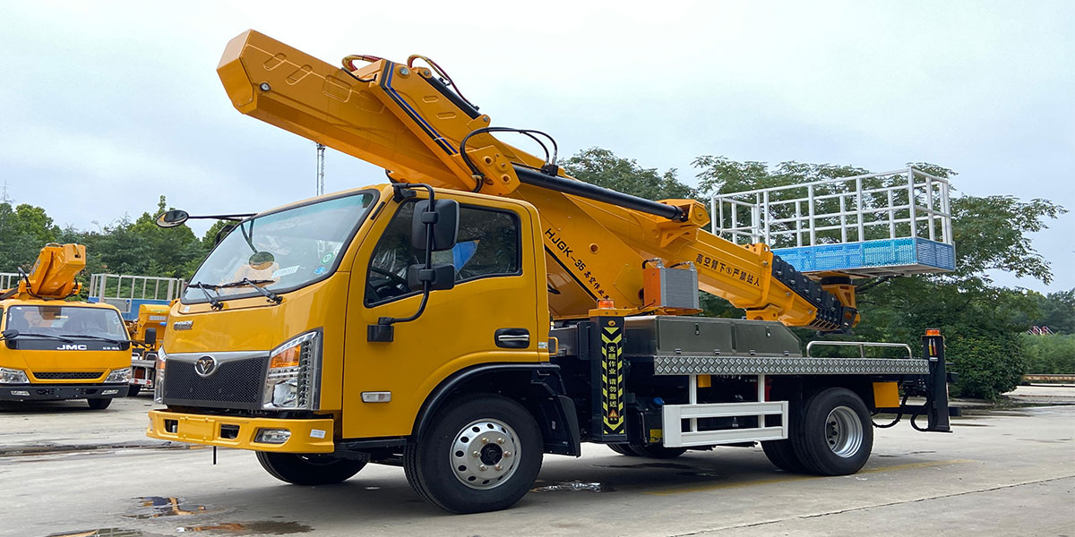 Camión plataforma de trabajo aéreo Sinotruk Howo GK35