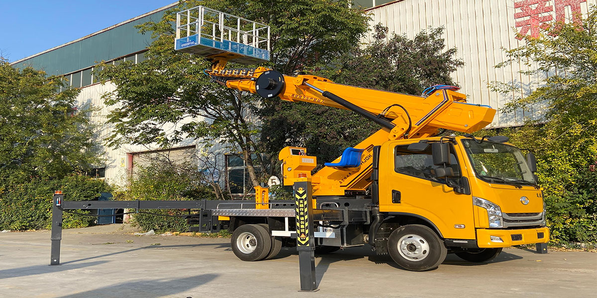 Plataforma de trabajo aérea SAIC Yuejin GK35