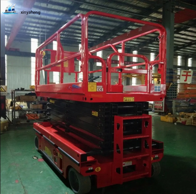 Self-propelled Scissor lift